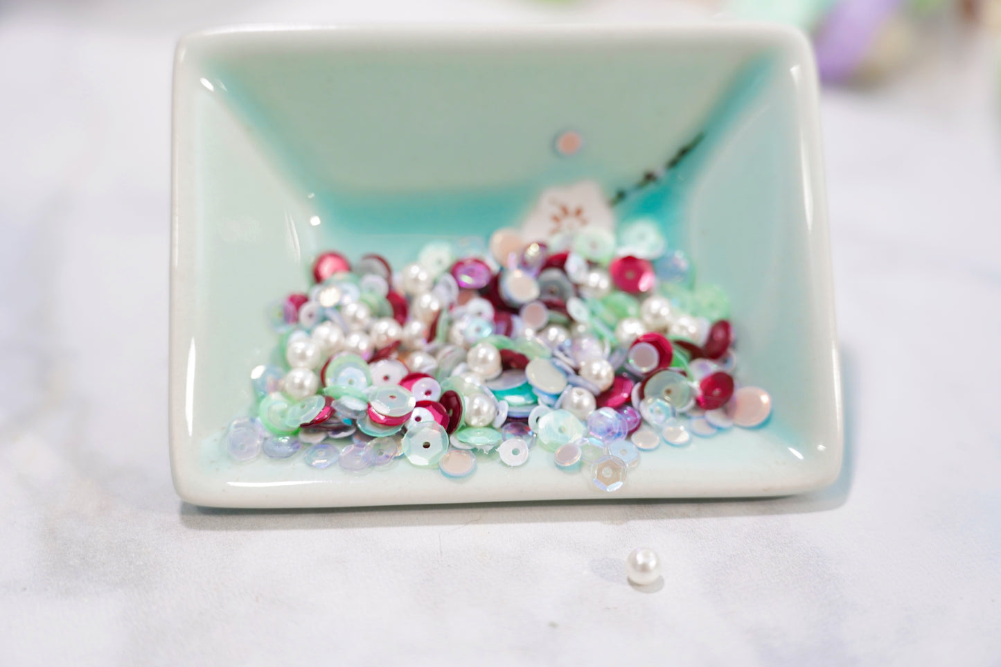 Heartwarming & Hearth Sequins Mix
